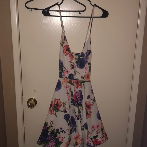 Windsor Dresses & Skirts - Just cleaning out my closet